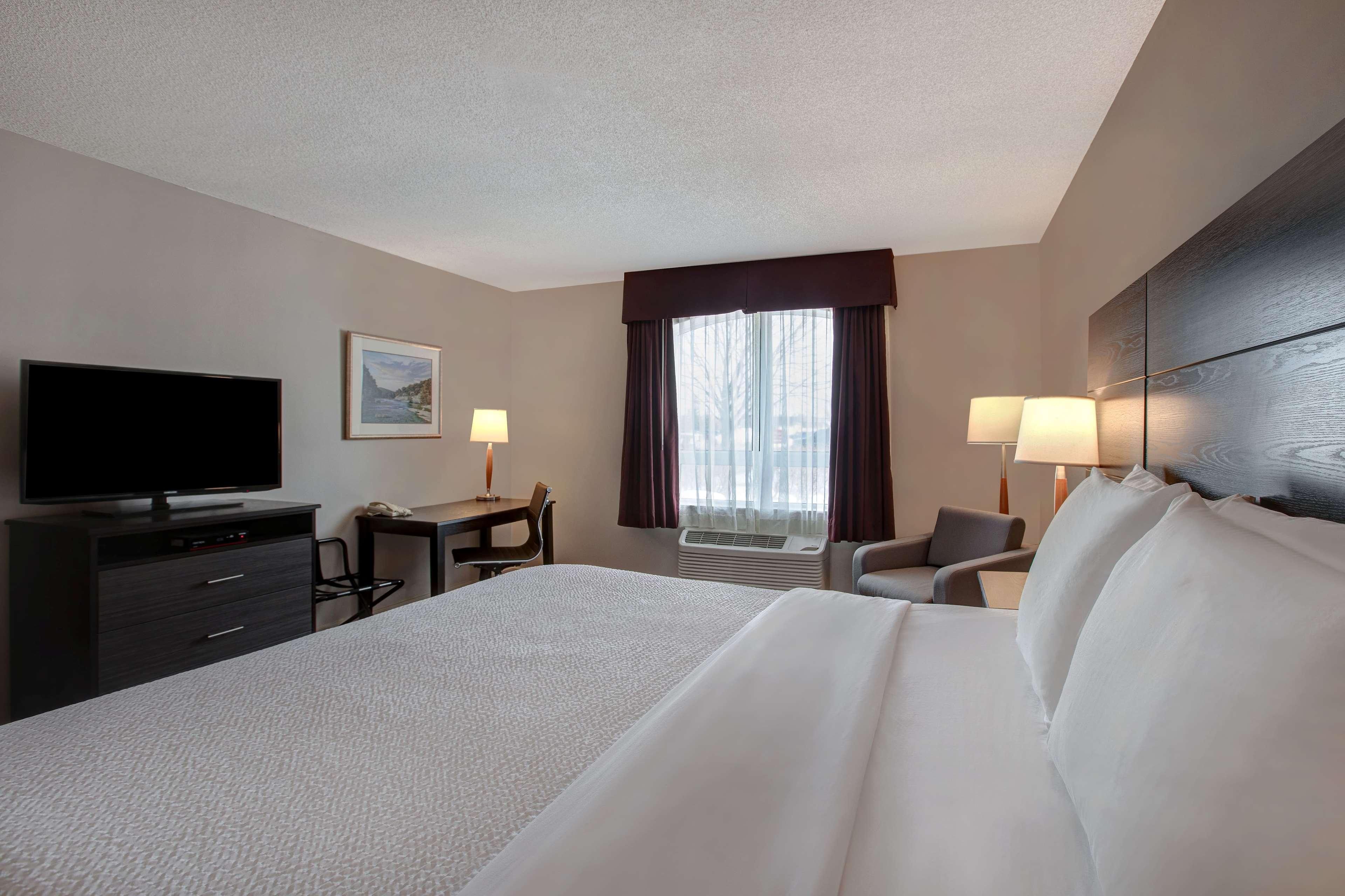 Days Inn & Suites By Wyndham Collingwood Ngoại thất bức ảnh
