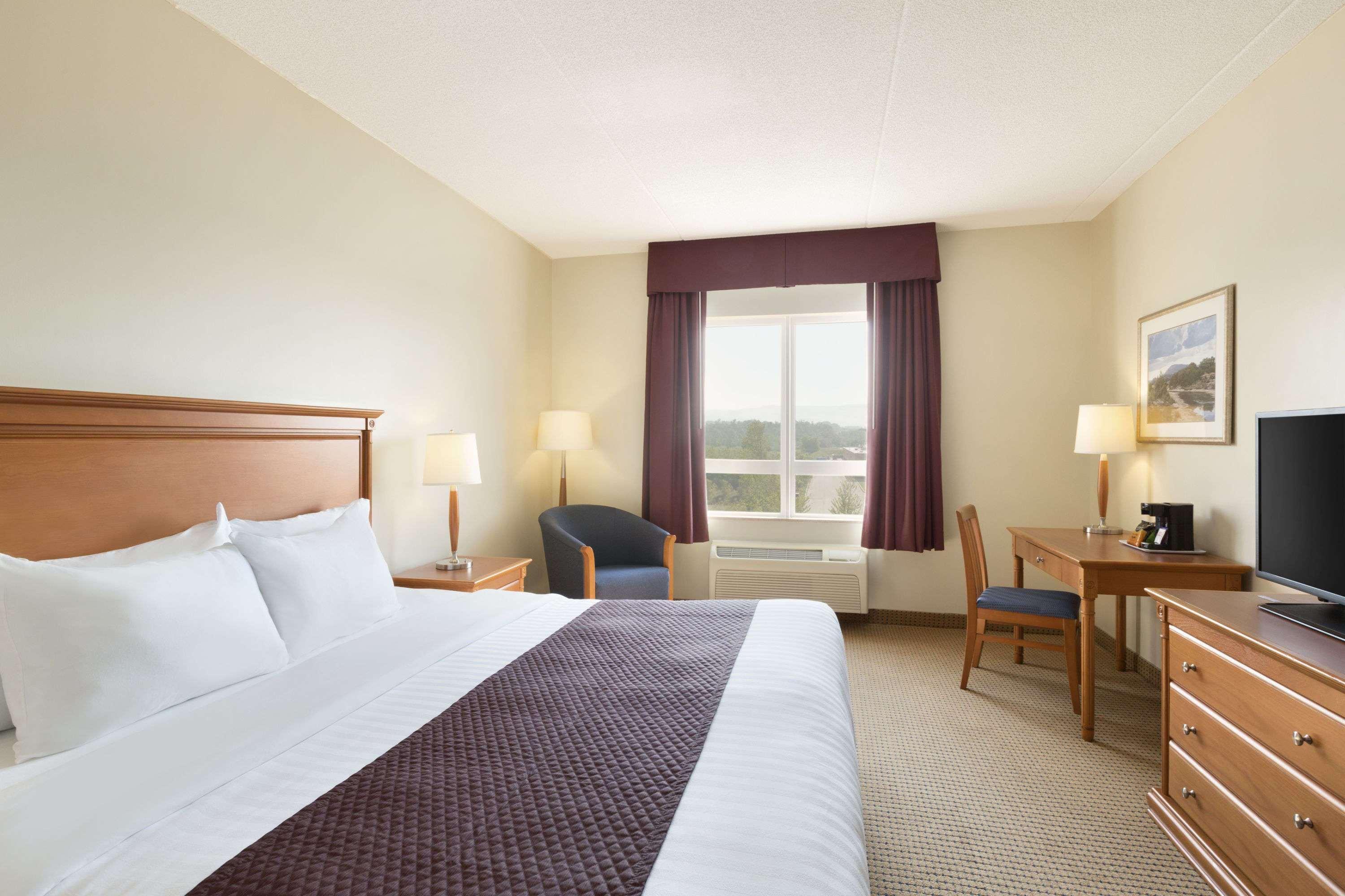 Days Inn & Suites By Wyndham Collingwood Ngoại thất bức ảnh