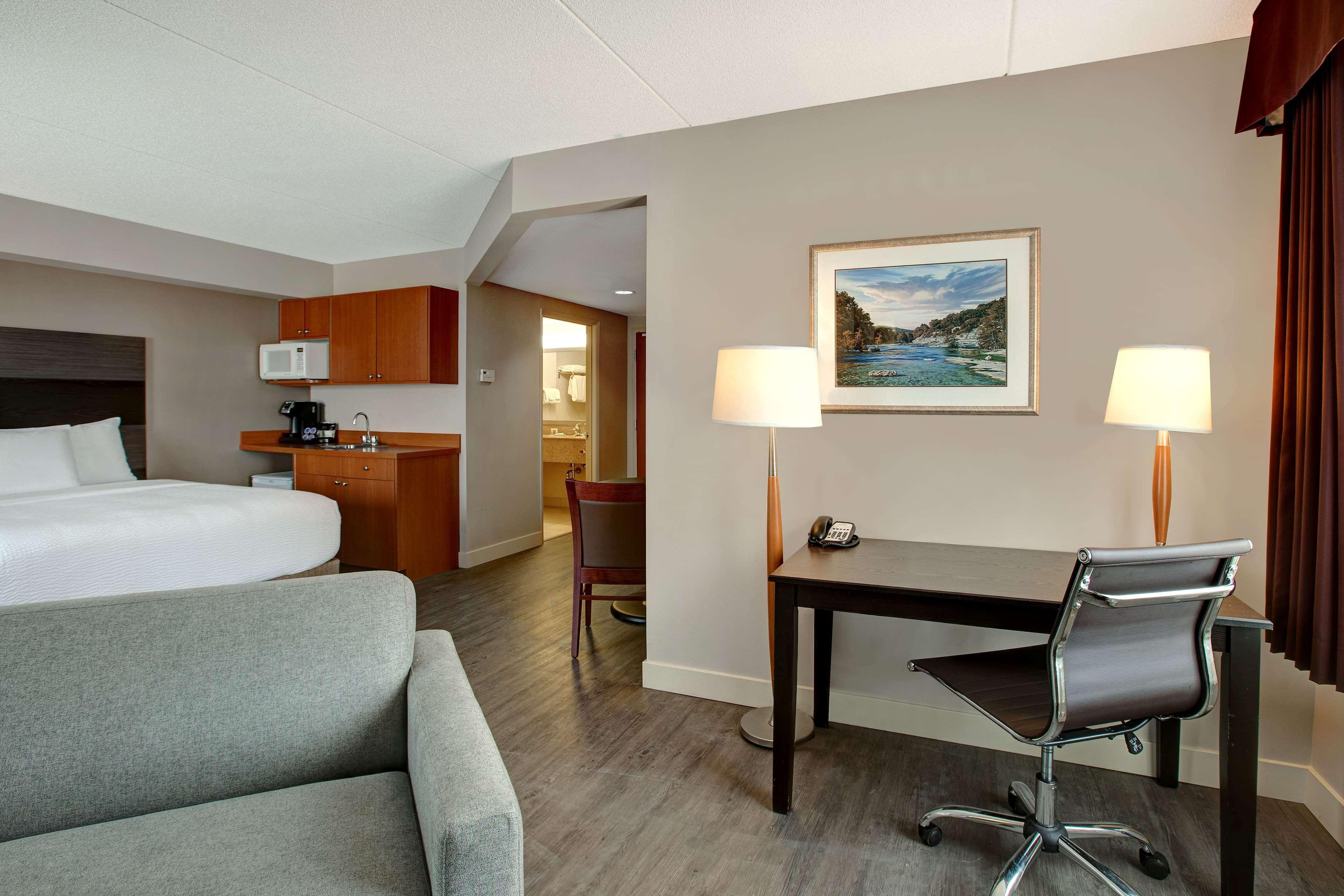Days Inn & Suites By Wyndham Collingwood Ngoại thất bức ảnh