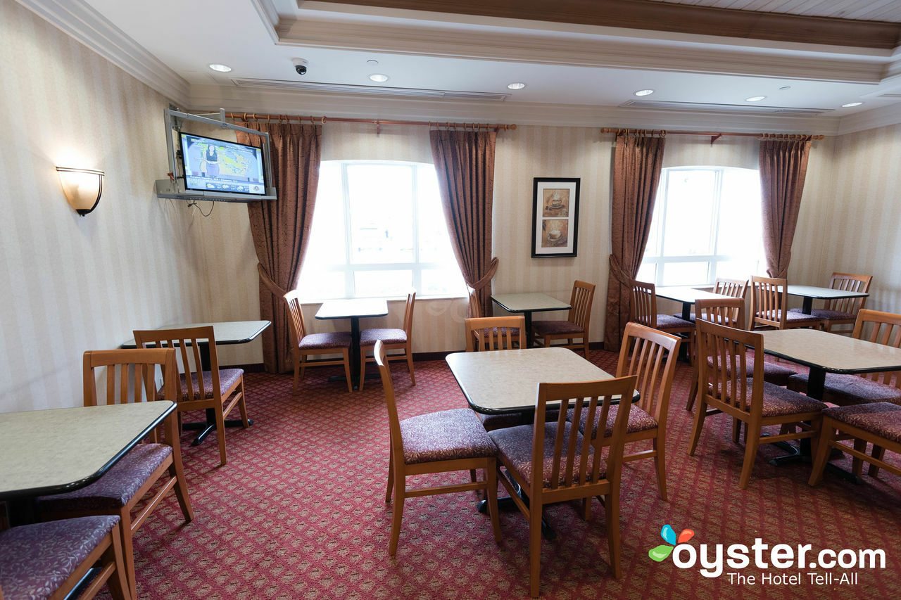 Days Inn & Suites By Wyndham Collingwood Ngoại thất bức ảnh